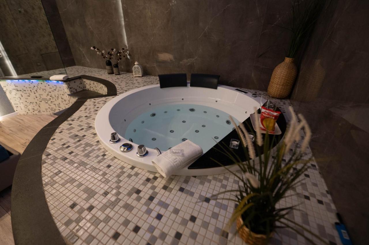 Th Luxury Suite Джардини-Наксос Экстерьер фото